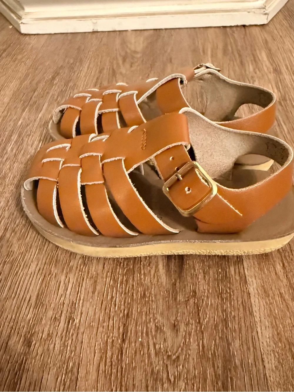 Sun-San Brown Sandals Leather Fisherman Strappy Comfort Quality Preppy Sz 7